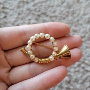 Gold Tone French Horn Faux Pearl Brooch